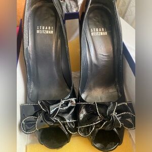 LOGOFLAME
SILK ANILINE
А406376
Stuart Weitzman